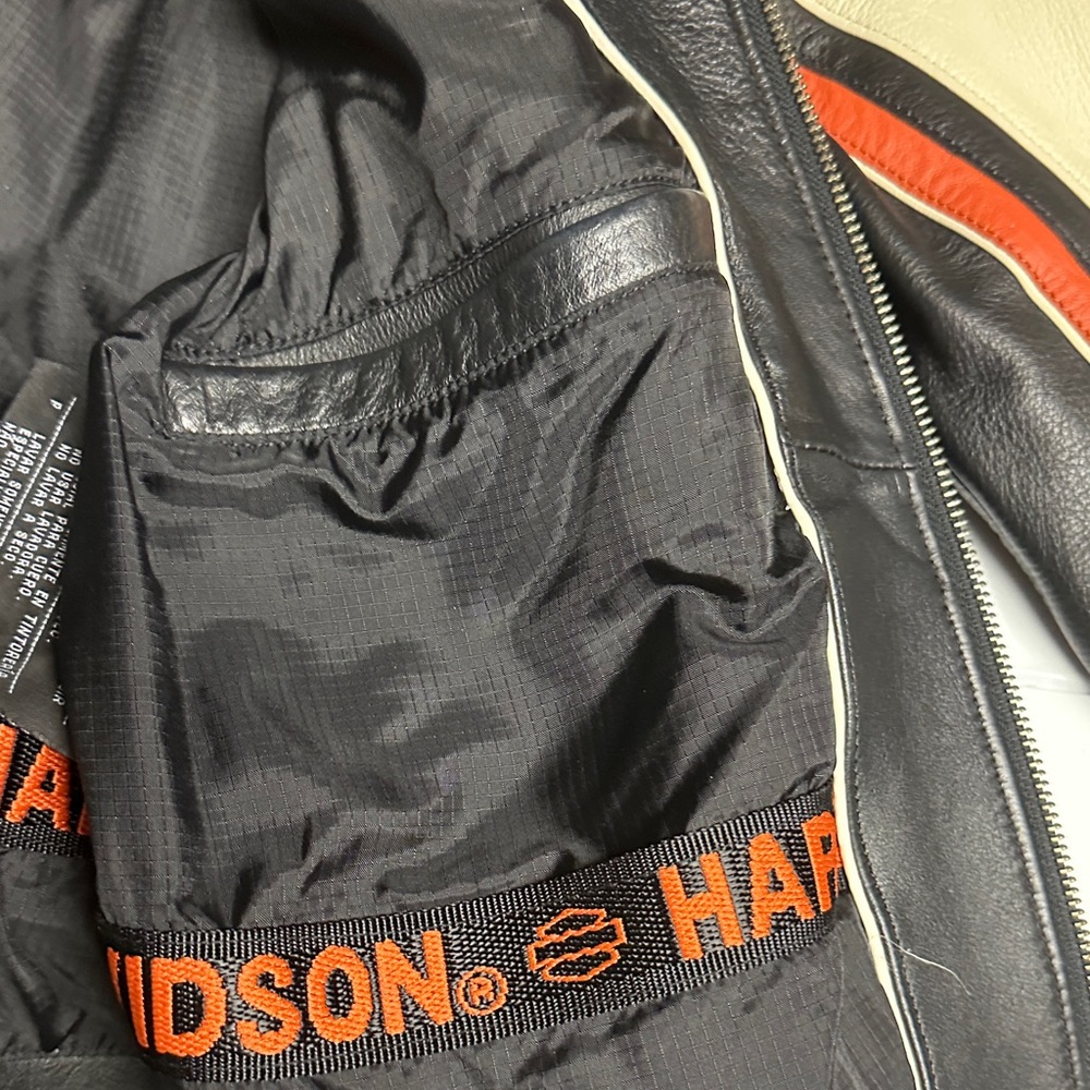 Harley-Davidson Black and Cream Leather Jacket - Picture 10 of 13